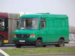 MB 614 D der Berliner Polizei, m�glicherweise ein Logistikfahrzeug?, 06.04.10 Berlin-Beusselstr.