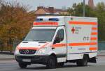 MB Sprinter DRK-RTW auf Einsatzfahrt am 24.10.14 Berlin-Putlitzbr�cke.