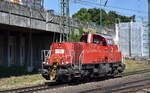 DB Cargo AG, Mainz [D] mit ihrer Voith Gravita 10 BB Lok  261 069-9  (NVR: 92 80 1261 069-9 D-DB ) am 20.05.25 Höhe Bahnhof Hamburg-Harburg.
