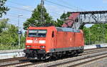DB Cargo AG, Mainz [D] mit ihrer  185 173-2  [NVR-Nummer: 91 80 6185 173-2 D-DB] Richtung Rbf.
