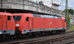 DB Cargo AG, Mainz [D] mit dem Lokzug  189 008-6  [NVR-Nummer: 91 80 6189 008-6 D-DB] mit  189 012-8  [NVR-Nummer: 91 80 6189 012-8 D-DB] +  185 354-8  [NVR-Nummer: 91 80 6185 354-8 D-DB] am Haken
