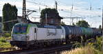 ITL - Eisenbahngesellschaft mbH, Dresden [D] mit ihrer  193 583 , Name:  Mysterious  [NVR-Nummer: 91 80 6193 583-2 D-ITL] und einem Kesselwagenzug am 26.08.25 Höhe Bahnhof Frankfurt/Oder.