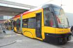 Die polnische Stra�enbahn SWING (Typ 120Na), der neue f�nfteilige Niederflur-Gelenktriebwagen des polnischen Hersteller pesa, in Warschau schon im t�glichen Einsatz, InnoTrans 2010 24.09.10  