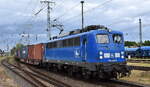 Eisenbahnbau- und Betriebsgesellschaft Pressnitztalbahn mbH, Jöhstadt (PRESS) mit ihrer  140 038-0  (NVR:  91 80 6140 851-7 D-PRESS ) für METRANS mit einem Containerzug Richtung Hamburger