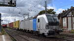 boxXpress.de GmbH, Hamburg [D] mit der geleasten Railpool Vectron  7193 202  [NVR-Nummer: 91 80 7193 202-7 D-Rpool] und einem Containerzug am 23.09.25 Höhe Bahnhof Magdeburg-Neustadt.