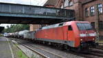 DB Cargo AG, Mainz [D] mit ihrer  152 041-0  [NVR-Nummer: 91 80 6152 041-0 D-DB] und einem gemischten Güterzug am 27.05.25 Höhe Bahnhof Hamburg-Harburg.
