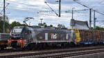 NeS - Netzwerkbahn Sachsen GmbH, Dresden [D] mit der geleasten ELP Eurodual Lok  2159 261-7 , Name:  Emma  [NVR-Numer: 90 80 2159 261-7 D-ELP] und einem Stammholz-Transportzug am 10.07.25 Höhe
