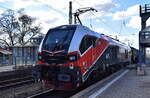 EBS Erfurter Bahnservice Gesellschaft mbH, Erfurt [D] mit der geleasten ELP Eurodual Lok  2159 227-8  [NVR-Nummer: 90 80 2159 227-8 D-ELP] und einem Kesselwagenzug (Ethanol) am 01.04.25 Durchfahrt