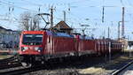 DB Cargo AG, Mainz [D] mit der Doppeltraktion  187 206  [NVR-Nummer: 91 80 6187 206-8 D-DB] +   187 189  [NVR-Nummer: 91 80 6187 189-6 D-DB] und dem Ganzzug innofreigt Schüttgutbehälter mit