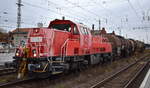 DB Cargo AG, Mainz [D] mit ihrer Voith Gravita 10 BB  261 087-1  (NVR:  92 80 1261 087-1 D-DB ) pausierte mit vier Kesselwagen (Übergabeverkehr) im Bahnhof Stendal Hbf.