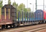 Privater Drehgestellflachwagen mir Rungen und Stirnwandw�nden f�r Holztransporte in Deutschland eingestellt, 22.09.11 Bhf.
