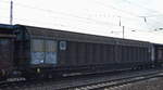Österreichischer vierachsiger, großräumiger Schiebewandwagen der Rail Cargo Austria/ÖBB mit der Nr. 31 RIV 81 A-RCW 2742 181-2 Habbiins am 07.02.18 Bf. Flughafen Berlin-Schönefeld.