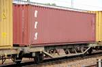 Slowakischer Containertragwagen eingestellt mit der nr. 25 RIV 56 SK-ZSSKC 4425 143-1(P) Lgs am 10.05.12 Bhf. Flughafen Berlin-Sch�nefeld.