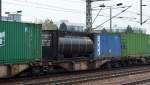 Es gibt auch viele Container, in diesem Fall Tankcontainer bei denen eine Firma nicht ohne weiteres erkennbar ist, daneben ein SCL Container der Fa SCL Container Line Speditions GmbH aus Hamburg,