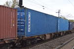 Zwei blaue 40’ Standard Container der türkischen Arkas Container Transport S.A.