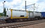 Zwei Tankcontainer ohne Firmenkennung am 26.06.14 Bhf.