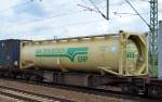 Großvolumiger Tankcontainer der Niederländer VAN DEN BOSCH/ERP am 26.08.14 Bhf.