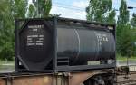 Schwarzer Kesselcontainer ohne Firmenangabe am 21.07.15 Bhf.