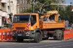 IVECO TRAKKER 310 Baukipper mit Hydraulikgreifarm der Baufirma MATTH�I, 21.08.12 Berlin-Pankow.