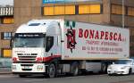 Italienischer Sattelzug mit IVECO STRALIS 500 PS Zugmaschine mit Kühlthermoauflieger der Fa.BONAPESCA s.r.l am 14.01.14 Berlin-Putlitzbrücke.