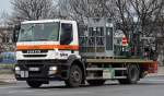 IVECO STRALIS 330 EEV, Transport-LKW der Fa. AIR PRODUCTS fur den Transport von Gasdruckflaschen am 28.01.15 Berlin Beusselstr.