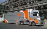MAN TGX 18.400 mit gro�volumigen Auflieger f�r Aluminiumfassadenteile der Fa.MEDICKE, April 2012 Berlin-Pankow.