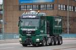 Leider nicht so optimale Aufnahme, dem MAN TGX 41.540 H�ngerzug folgte als zweite Schwerlastzugmaschine eine MAN TGX 41.680 der Sped.