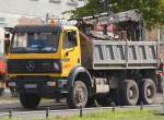 MB 2631 Kipper mit Hydrauklikgreifarmaufsatz, 30.09.09 Berlin-Pankow.
