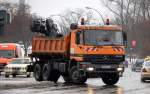 MB ACTROS 3340 Kipper (Selbstlader) Richtung Berliner Westhafen, 10.12.12 Berlin Beusselstr.