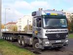 MB ACTROS 3354 V8 mit f�nfachsigen Flachauflieger f�r Kransegmente der Fa.