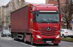 Ein neuer MB ACTROS 1848 Sattelzug, ein toller Truck, 27.11.12 Berlin Beusselbr�cke.