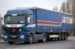 MB ACTROS 1844 Sattelkipper der ewerhardt Spedition verl��t den Berliner Westhafen, 27.11.12