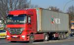 MB ACTROS 1844 Container-Sattelzug am 27.02.15 auf dem Weg Berliner Westhafen.