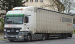 MB ACTROS 1844 mit DB SCHENKER Sattelzug am 20.04.16 Berlin-Weißensee.