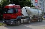 MB AXOR 1840 der Sped STEINGRÄBER BERLIN mit Siloauflieger der Fa.KBH am 29.07.14 Berlin-Pankow.