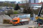 SCANIA R420 Sattelkipper auf der Großbaustelle Neubau S21 Berlin-Wedding am 22.04.15