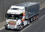 Polnischer Sattelkipper mit SCANIA R420 Zugmaschine der Fa BODEX  am 21.04.16 Berliner Stadtautobahn Höhe Knobelsdorffstr.