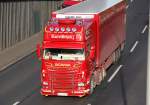 Pr�chtige SCANIA 3-Achs R??? Zugmaschine mit K�hlthermoauflieger von Rocco Schultz, 18.01.12 Berliner Stadtautobahn H�he Knobelsdorffstr.
