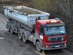 VOLVO FMX 410 Sattelkipper mit Kies beladen der Fa.BTB am 23.11.16 Berlin-Marzahn.