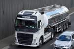 Tschechische VOLVO FH 500 Zugmaschine mit Tankauflieger der Fa.