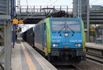 PKP Cargo mit EU45-205/189-205 und PKW-Transportzug am 06.04.16 Berlin-Hohenschönhausen.