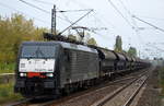 Raildox mit der MRCE Dispo ES 64 F4-806/189 806-3 und einem Ganzzug blauer gedeckter VTG-Schüttgutwagen am 28.09.17 Berlin-Hohenschönhausen.