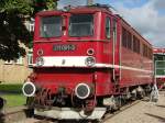 Als E-Lok f�r den Reisezugverkehr konzipiert wurde der Typ E11 (E42) bei LEW in Hennigsdorf zu DDR Zeiten gebaut, auf der Lokparade anl��lich der 100 Jhr Feier in Hennigsdorf war die 1960 gebaute 211