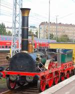 Es ist manchmal ganz gut schon vor offizielen Beginn von Gro�veranstaltungen, siehe Bahnhofsfest in Berlin Lichtenberg am 02/03.10.10 zu schauen wie die Vorbereitungen laufen, da stand sie nun, der