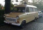 Ein Ford Transit 130, der bekannte Kleintransporter, zweite Generation wie er von 1965-1978 produziert wurde in vorz�glicher Erhaltung, September 2012 Berlin-Pankow.