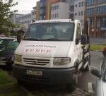 �lterer Renault Trafic II? Transporter als Absetzkipper, ein Nutzfahrzeug das man auch nicht h�ufig zu Gesicht bekommt, Oktober 2012 Berlin-Pankow.