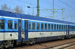 Tschechischer 2.Klasse IC/EC-Reisezugwagen mit der Nr. CD-CZ 73 54 21-91 021-8 Bmz 245 am 16.02.17 Bf. Flughafen Berlin-Schönefeld.
