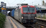 PKP Cargo mit EU46-504/193-504 und Containerzug am 28.09.17 Bf.