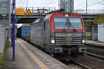 PKP Cargo mit EU46-502/193-502 und Containerzug am 12.11.17 Bf.