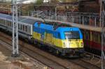 Jetzt �hnlich den �sterreichischen Taurus hat die polnische PKP-Husarz Flotte auch ihre Loks in unterschiedlichen farben gestaltet, hier in gelb/blau die Lok 5 370 004 1251 (91 51 5370 004-1 PL-PKPIC